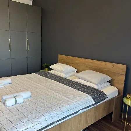 Apartment In Cyprysowa Warsaw
