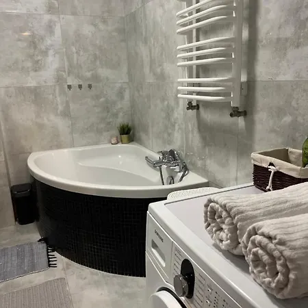 Apartment In Cyprysowa Warsaw