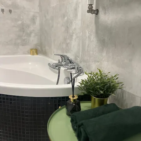 Apartment In Cyprysowa Warsaw